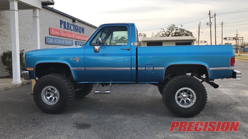 1986 Chevy C10 Gets Speakers And Subwoofers For Sound Upgrade