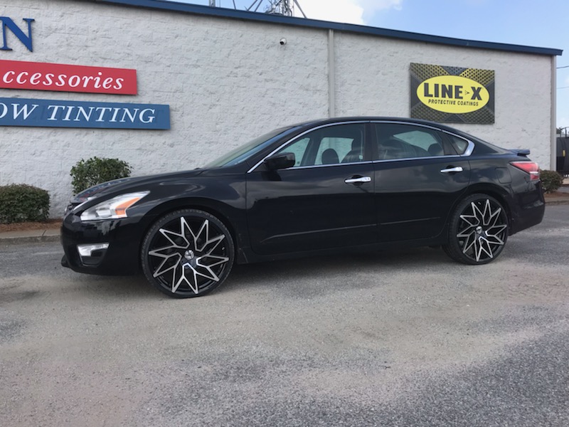 2021 nissan altima on 22s