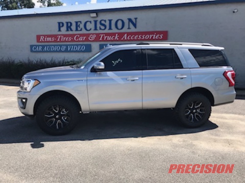 2020 Ford Expedition Looks Sharp With A Leveling Kit, Wheels, And Tires